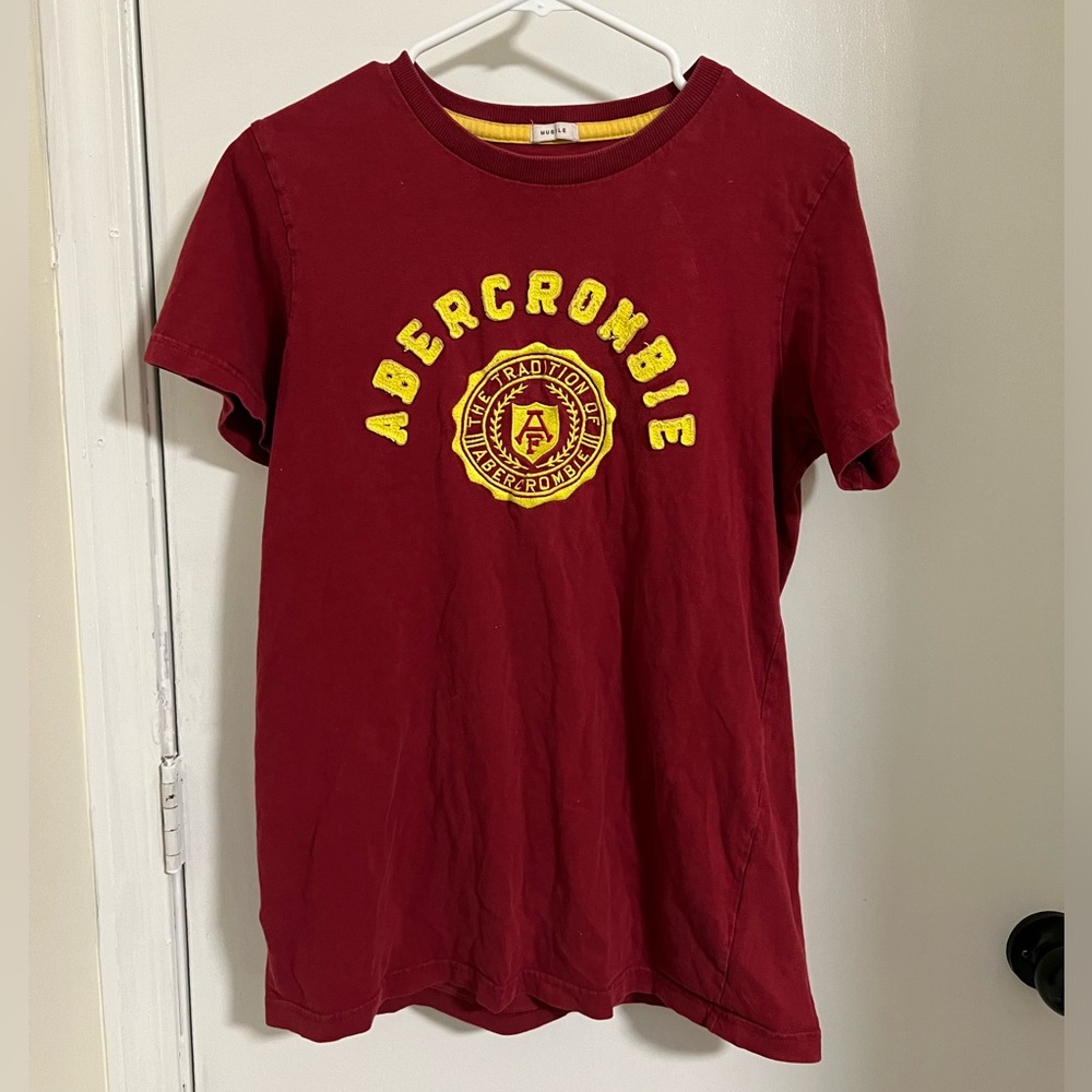 Abercrombie & Fitch Men’s Red Muscle Tee